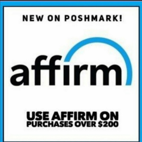 Poshmark - Picture 4 of 4